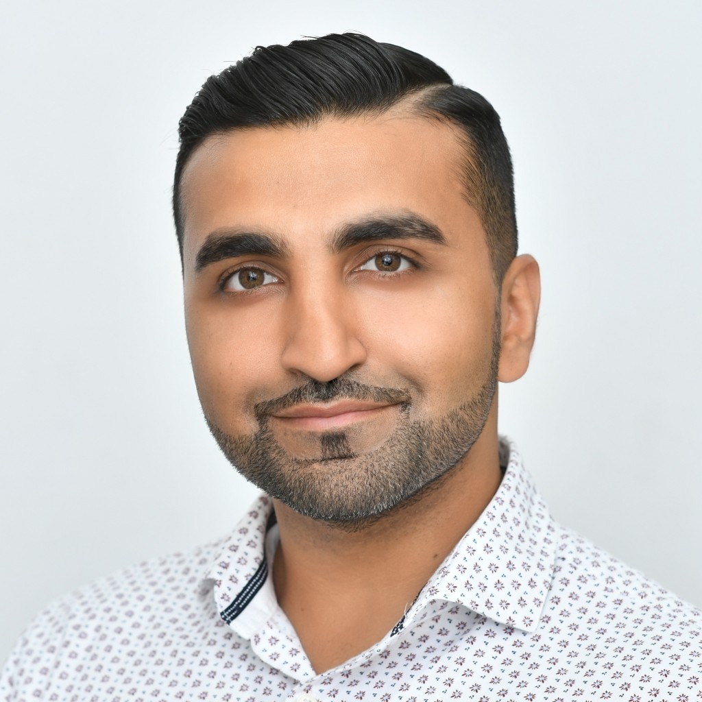 Manny Khan