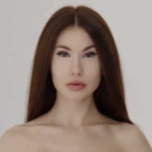 Profile photo of Laura